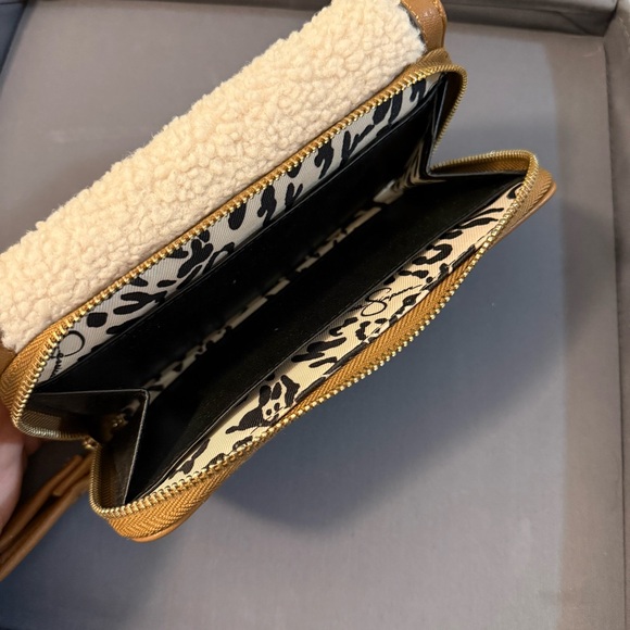 Jessica Simpson Tan and Cream Trifold Wristlet Wallet - Picture 3 of 7